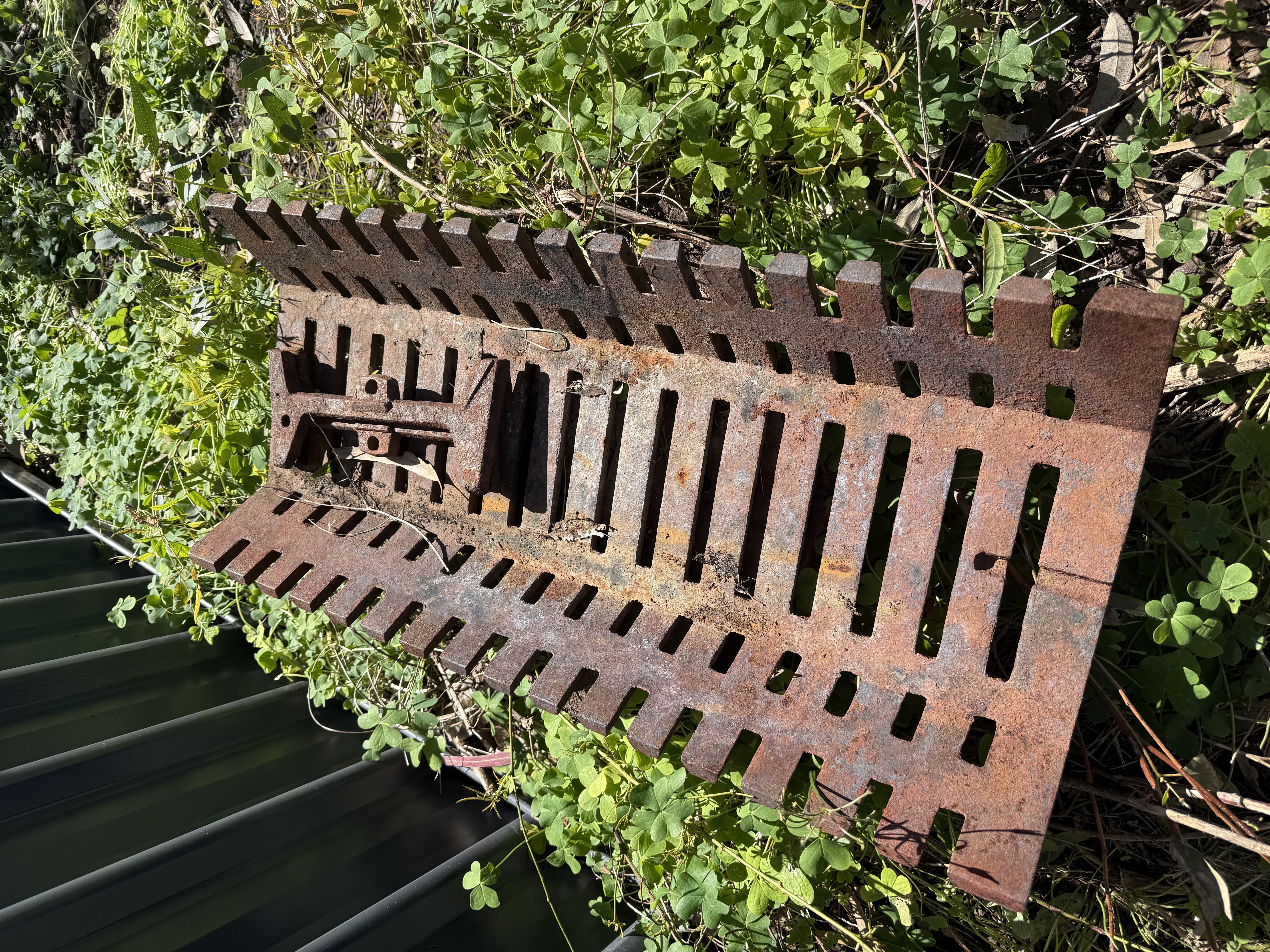 Heavy Cast-Iron Fireplace Grate